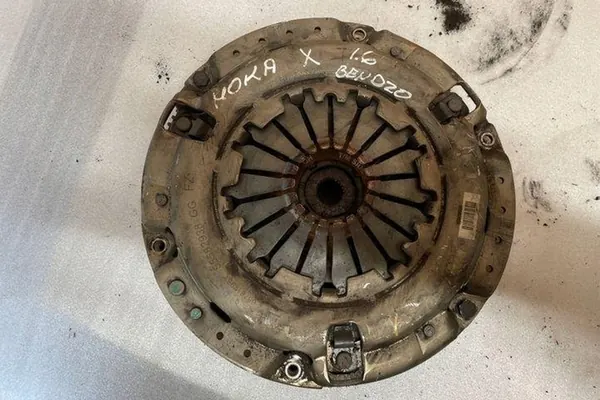 Kytkinpaketti OPEL MOKKA 1.6L 2018 image 2