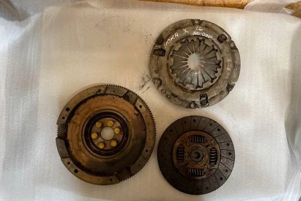 Kytkinpaketti OPEL MOKKA 1.6L 2018 image 3