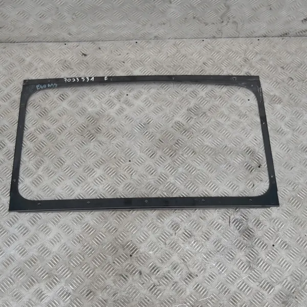 BMW E60 Schiebedachrahmen OEM 54137033531 - Gebraucht image 2