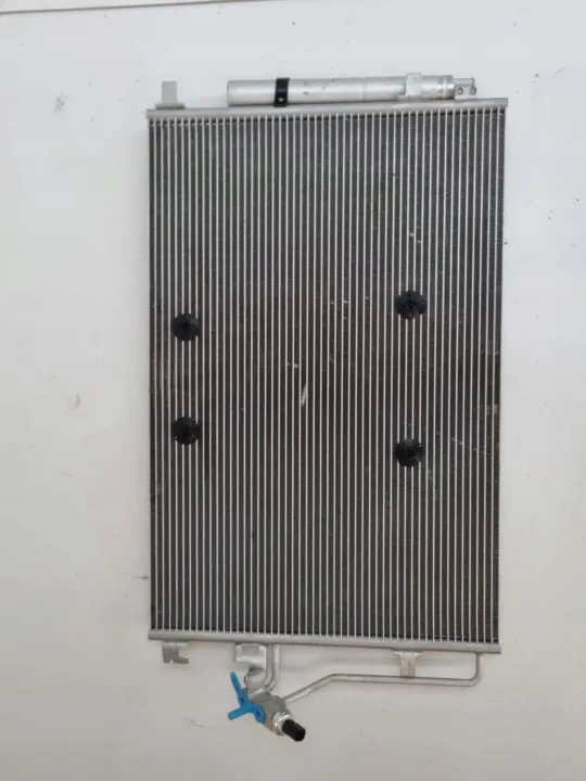 Radiateur AC Mercedes Sprinter OEM 9065000554 - Occasion image 3