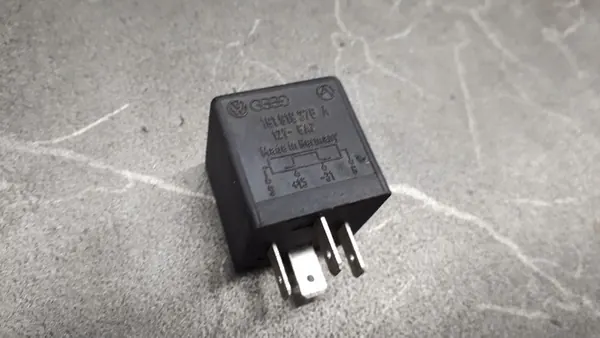 191919376A Rela 42 VW GOLF II image 2