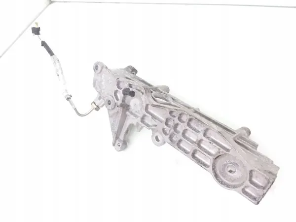 Mercedes A-Klass W176 2.2 CDI EGR Ventilfäste image 3