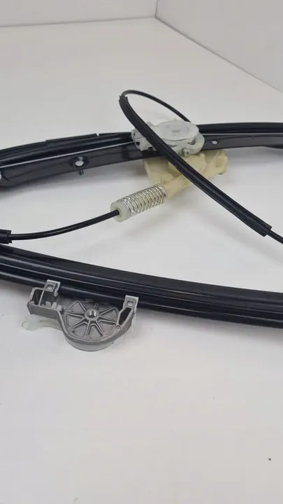 Elevador de vidro elétrico dianteiro direito BMW sem motor image 4