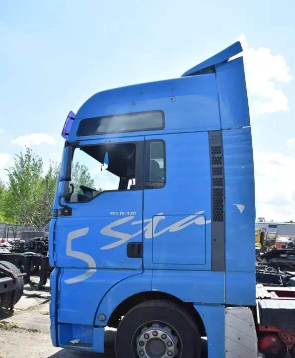 MAN TGA/TGX cabineframe OEM 51063303066/5090 image 3
