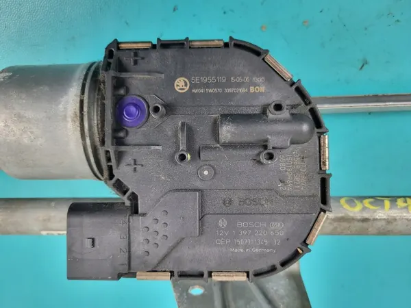Skoda OE vindrutemotor OEM PRKA114221657190 image 5