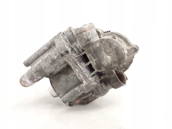 Audi Vattenpump A8 S8 D4 4H OE 057121111B image 4