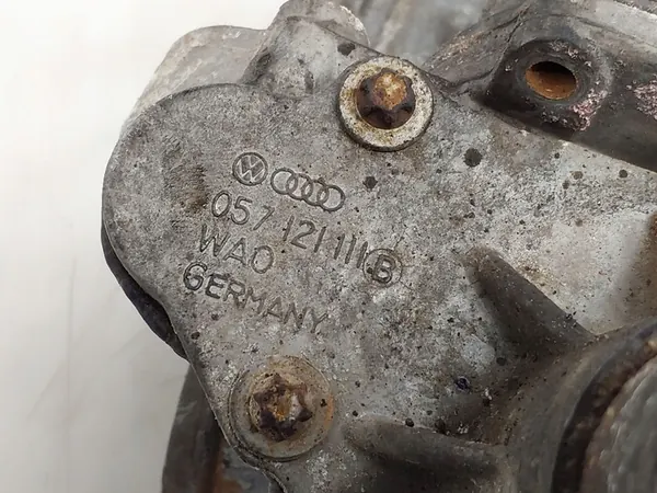 Audi Vattenpump A8 S8 D4 4H OE 057121111B image 7