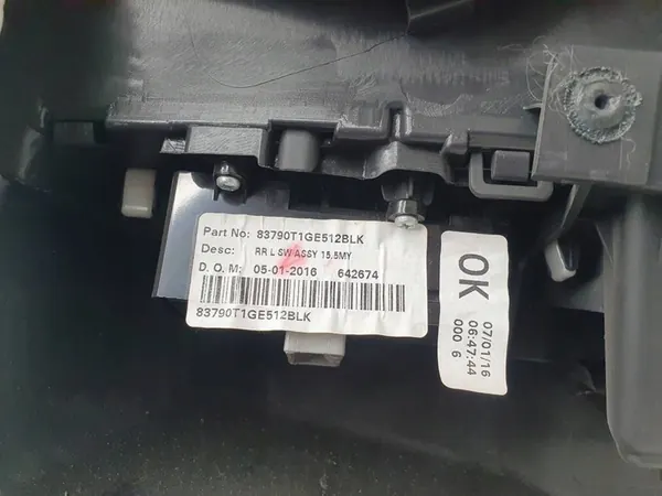 Painel de porta traseira esquerda Honda CR-V IV Couro bege OEM image 6