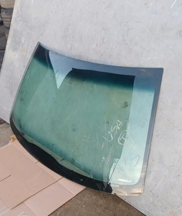 Gebrauchte Frontscheibe OEM DW01551 für Ford F150 image 3