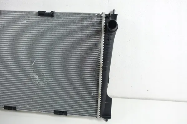 Radiador de agua Renault Clio III 1.5 dCi 734462 Valeo image 3