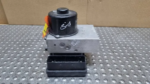 Bomba ABS OEM S26383151 Usada image 4