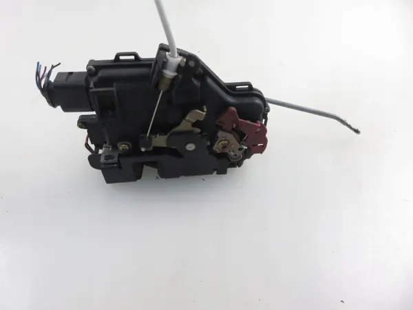 ZAMEK PPE AUDI A4 8E1837016C image 3