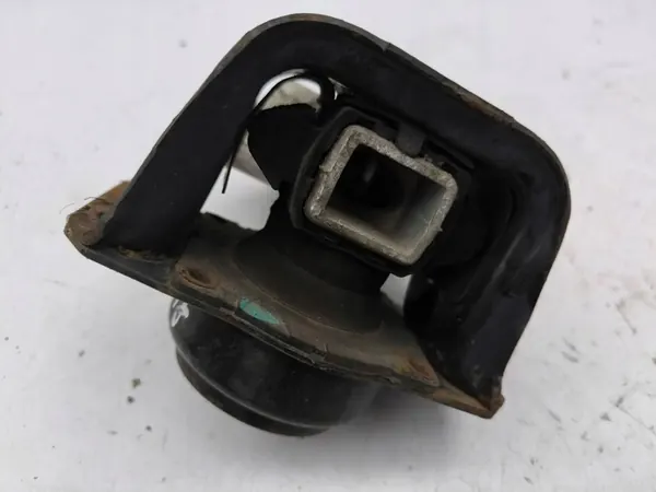 Peugeot 5008 2011 Right Side Engine Mount image 5