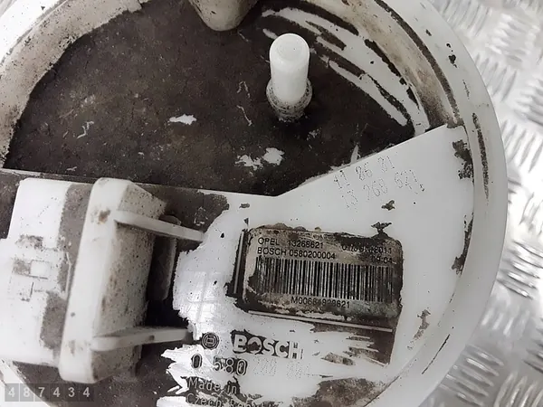 Polttoainepumppu Opel Meriva B 1400PETROL 13268621 image 2