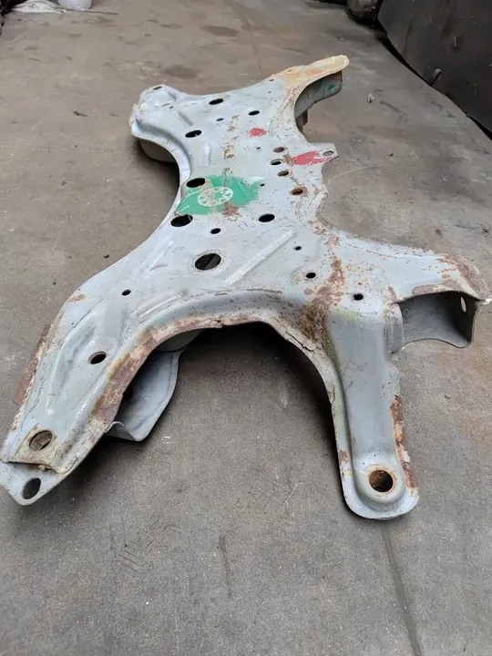 Poutre de suspension avant Toyota Corolla E12 Verso OEM image 2