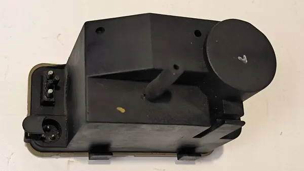 Pompe de verrou OEM 0008000948 Mercedes W124 image 3