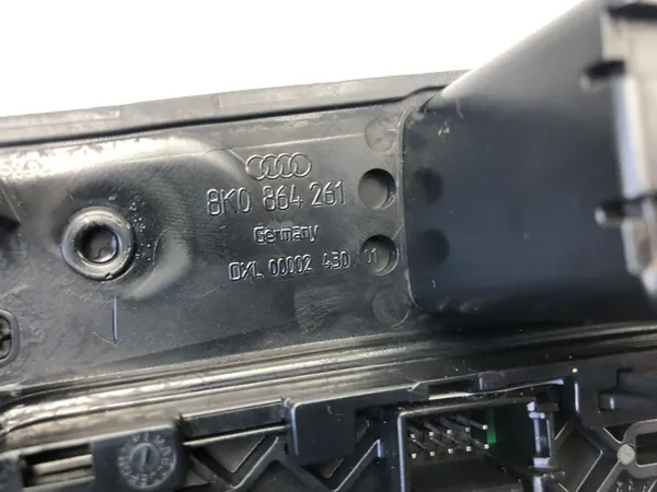 Audi A5 8T 8F linker raamkozijn OEM 8K2713139A image 5