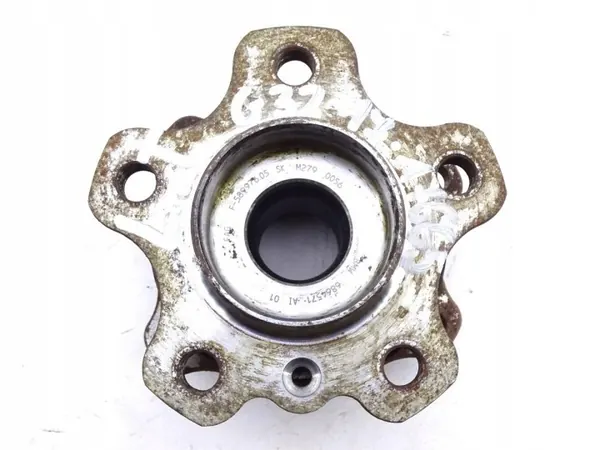 BMW 6 GT G32 Achterwielager OEM 6864571 image 2