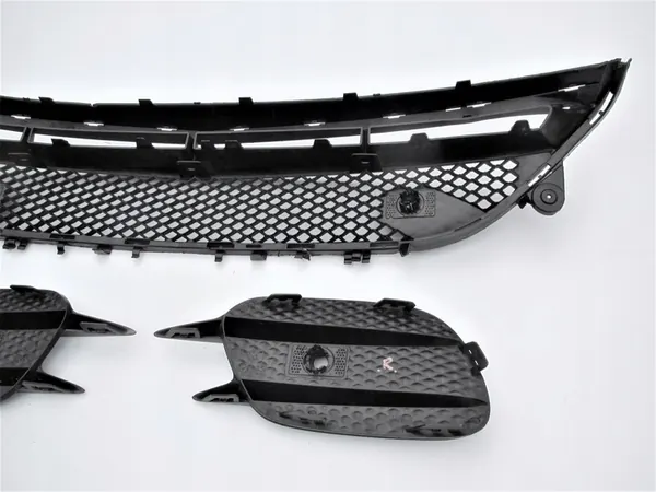 MERCEDES W213 AMG Grade de Para-choques Esquerda Direita Centro OEM image 4