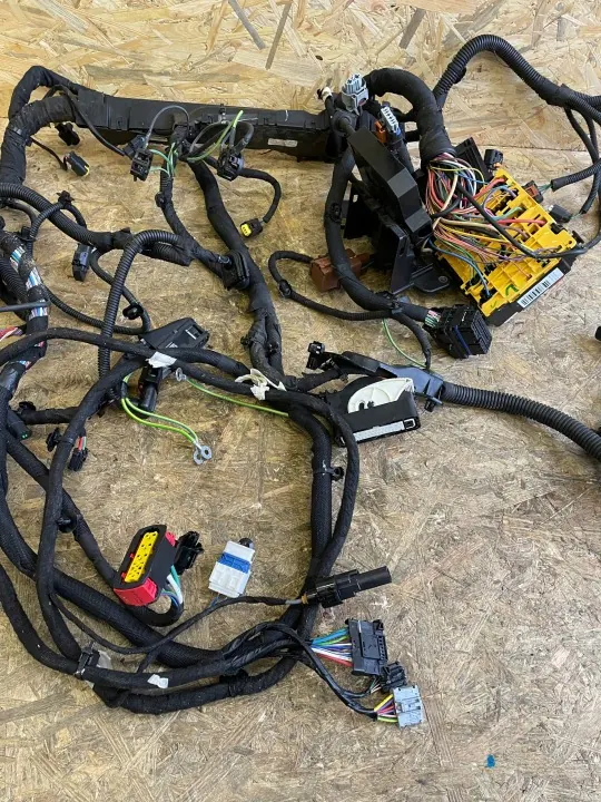 Kit compartimento motor CITROEN C5 AIRCROSS OEM 1.5 image 4