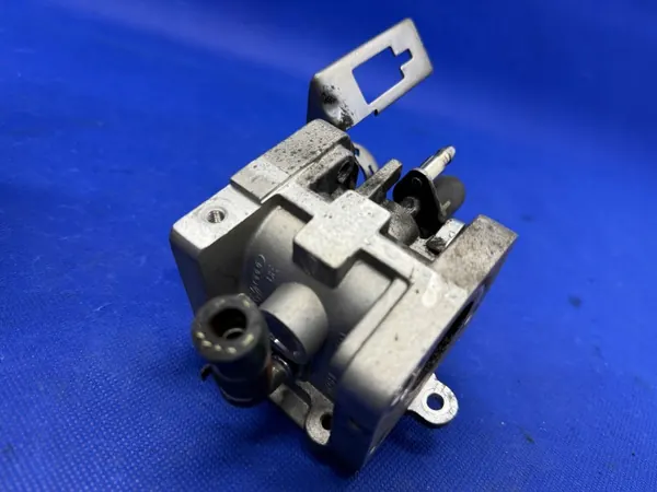 EGR-reglerklaff OEM 059131063D för Audi 3.0 TDI image 2