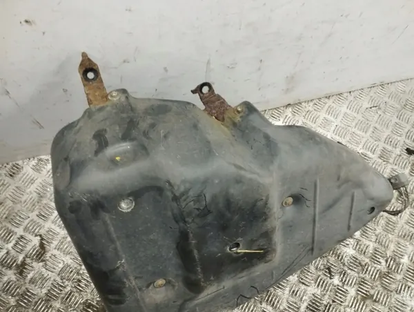 Réservoir AdBlue Mazda CX-7 2011 OEM AMD115559 image 4