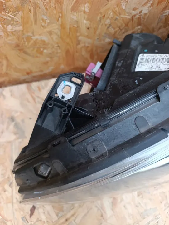 Farol esquerdo Mercedes W246 Classe B Bi Xenon JKMBIL image 4