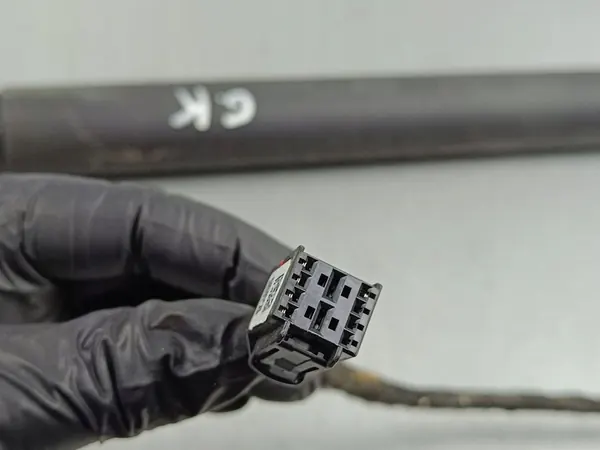 Volvo XC90 Bakluckdämpare 31690604 image 2