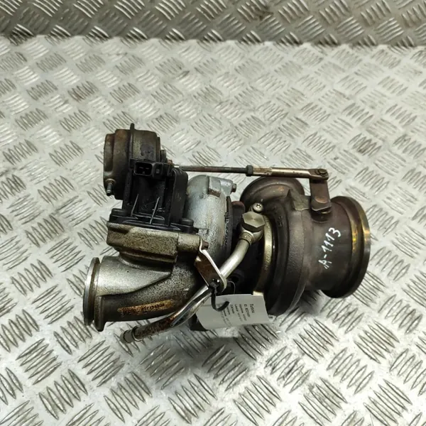 Turbo BMW 7 (F01,F02) 76915514 4.4L 300kw image 3