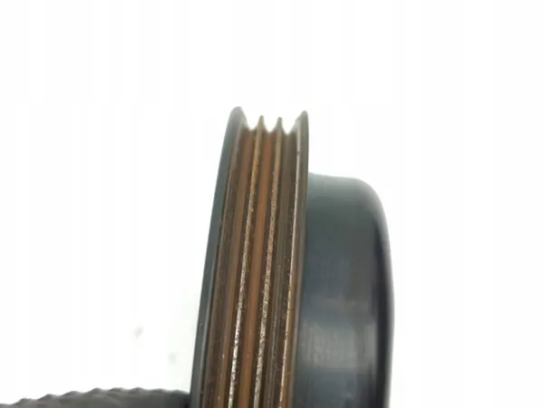 Polea Bomba Agua Mazda OEM AMD181058 - Usado image 4