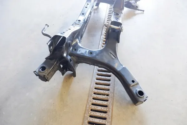 Toyota Prius Prime bakre balk OEM 5120647012 image 3