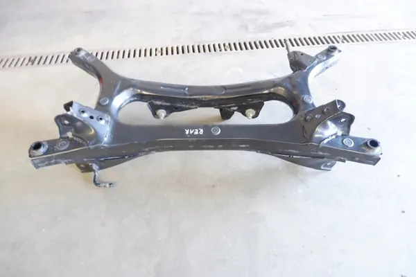 Toyota Prius Prime bakre balk OEM 5120647012 image 9