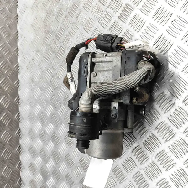 Chauffage Webasto OEM 9024453B pour Volvo V60 2012 image 2