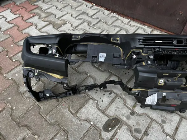 Alfa Romeo Giulietta dashboard OEM DES6985 2010 image 4