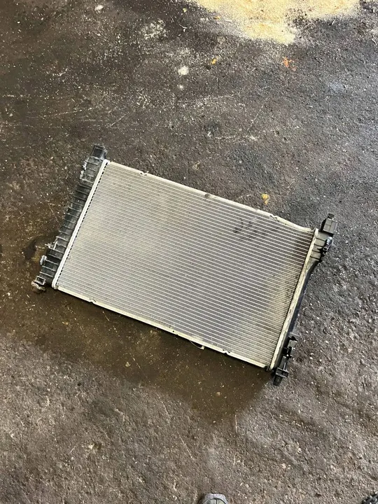 Radiador Mercedes-Benz C W203 2002 0052796 image 2