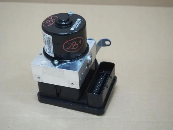 Pompe ABS OEM 6789300 pour BMW E87 E90 2.0D image 2