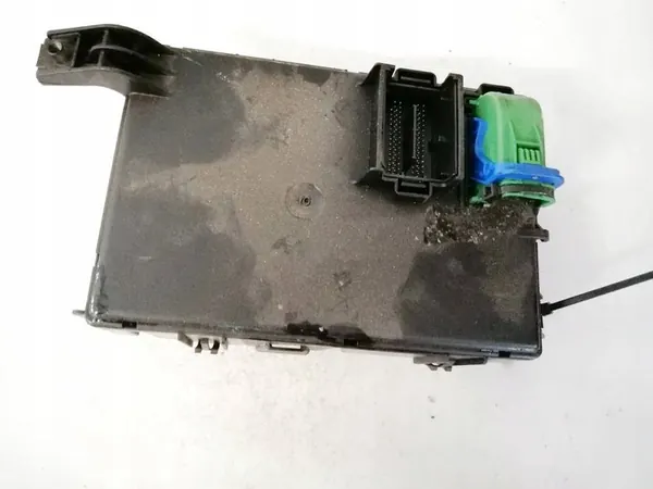 Caixa de fusíveis Opel Corsa 2008 1.3L 13279900 image 2