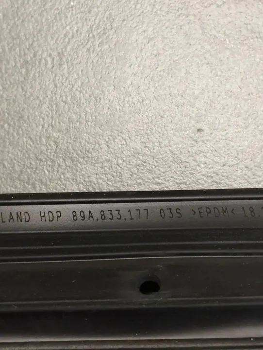 Audi Q4 e-tron 2023 USZCZELKA PROGU 89A833177 image 3