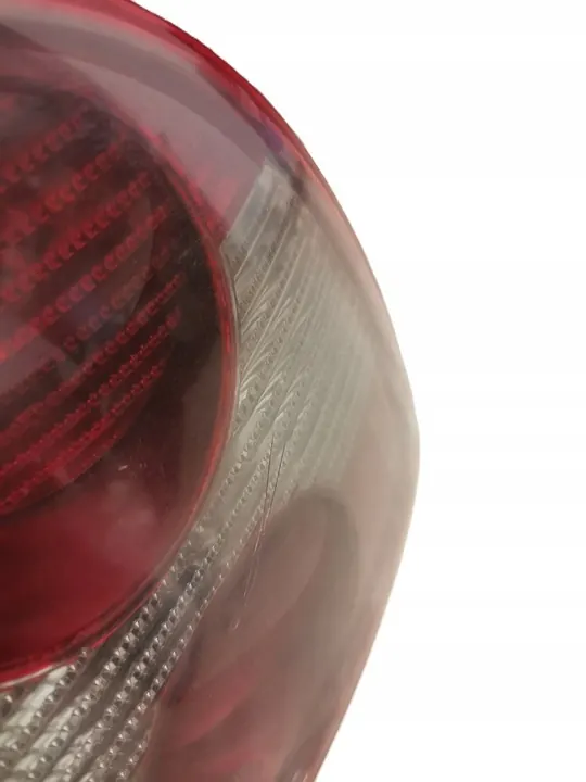 VW Passat B5 FL Sedán Lámpara Trasera Derecha image 3