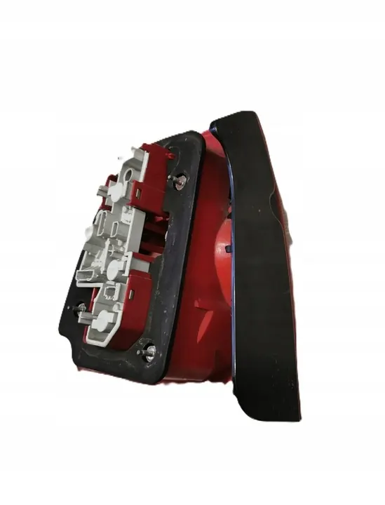 VW Passat B5 FL Sedán Lámpara Trasera Derecha image 5