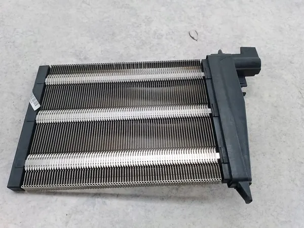 Elektrische Verwarming VW Golf V 2.0 TDI OEM 1K0963235D image 6