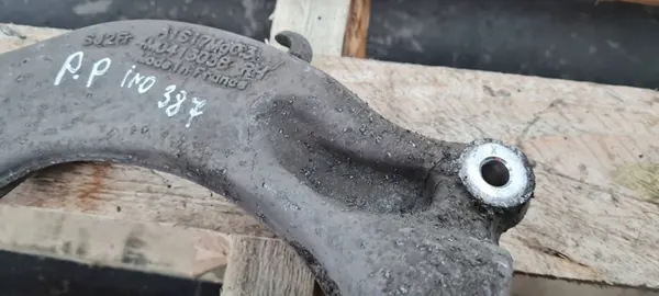 A6 C8 4K Iskunvaimentimen Kiinnike Oikea Etu 4M0413038L image 6