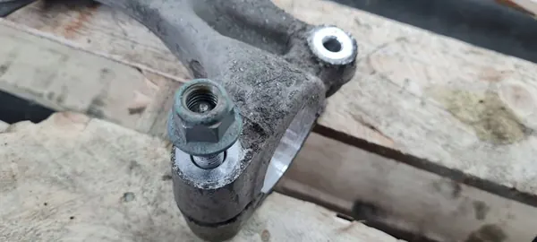 A6 C8 4K Iskunvaimentimen Kiinnike Oikea Etu 4M0413038L image 7