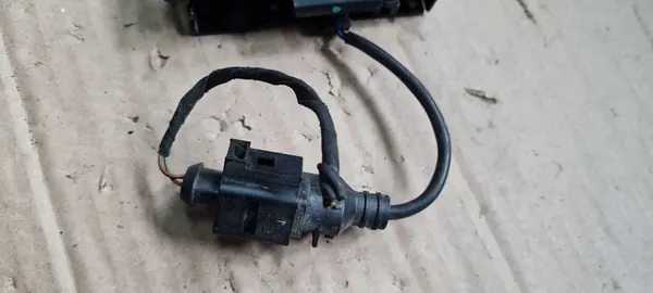 A4 B9 8W Framslåss 8W0823509 image 5