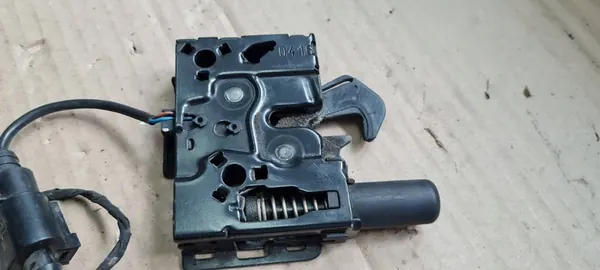 A4 B9 8W Framslåss 8W0823509 image 8