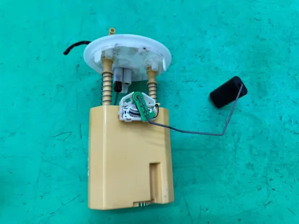 Sensor Nivel Combustible OEM 8200588627 Renault Clio III image 2