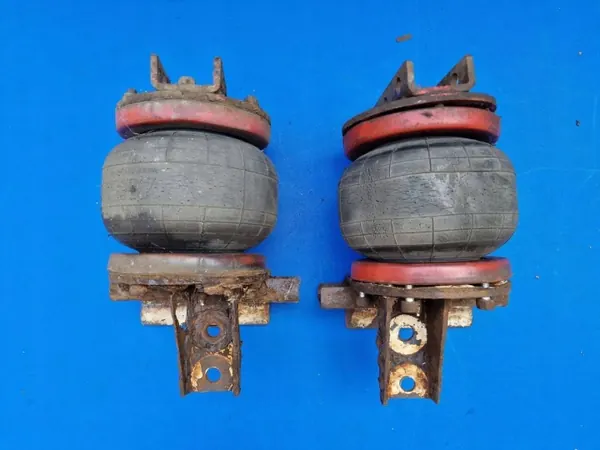 Ilmatyyny OEM 093210 takajousitus Ford Transit image 2