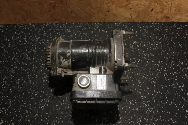 MAN TGX E6 Jarruventtiili OEM 81523016209 - Käytetty image 2