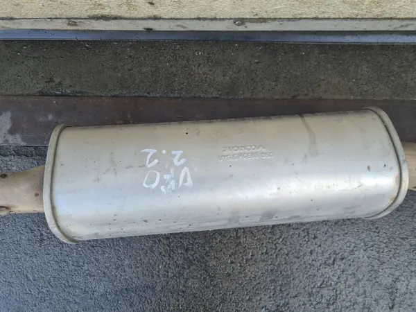 Honda Civic VIII 2.2 Pakoputki OEM UYSSMGEB8050 image 4