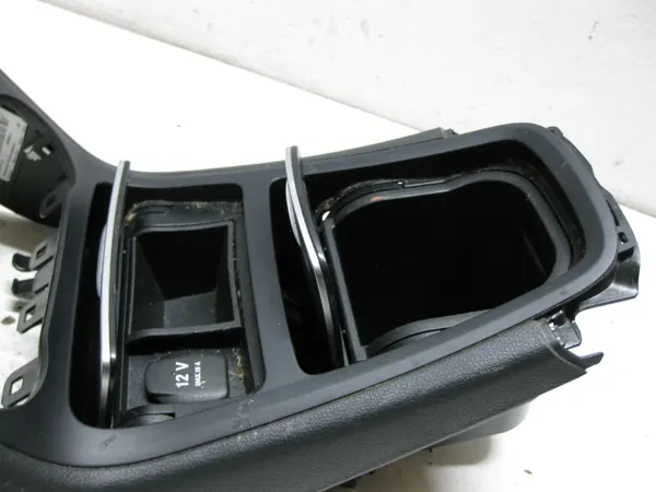 Mercedes A2466800171 Cendrier Tunnel pour W246 2.2 CDI image 5